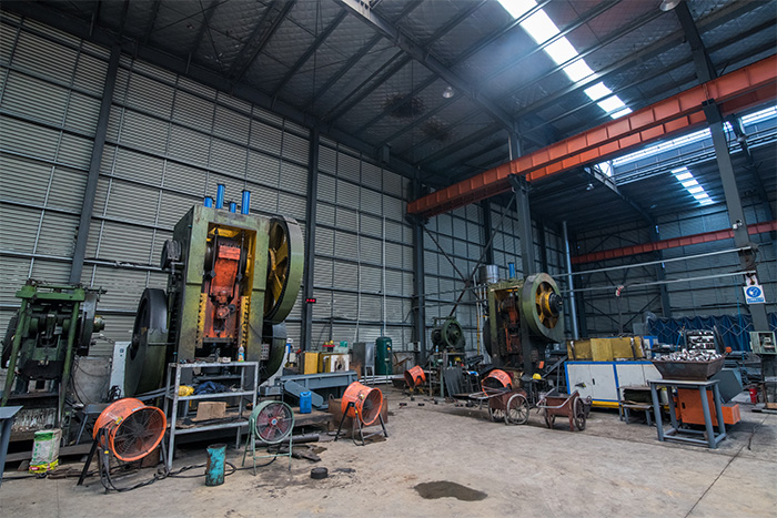 万宁网架配件-锥头加工车间